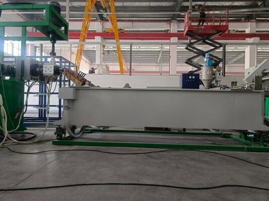 4개의 독립적인 세르보 제어 스핀들