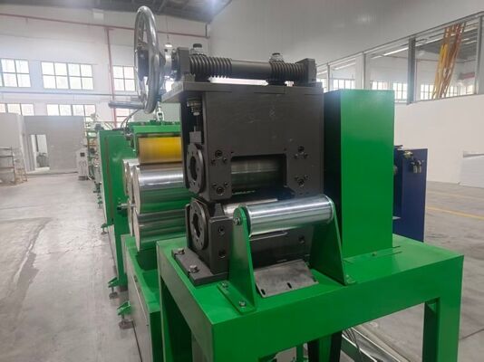 정밀 조절, 다재다능한 성능 √ 유연한 깊이와 압력 조절을 가진 엠보스 머신