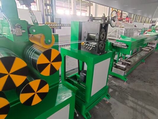 巻き取り前の効果的な水分除去のための4つの独立型エアナイフ